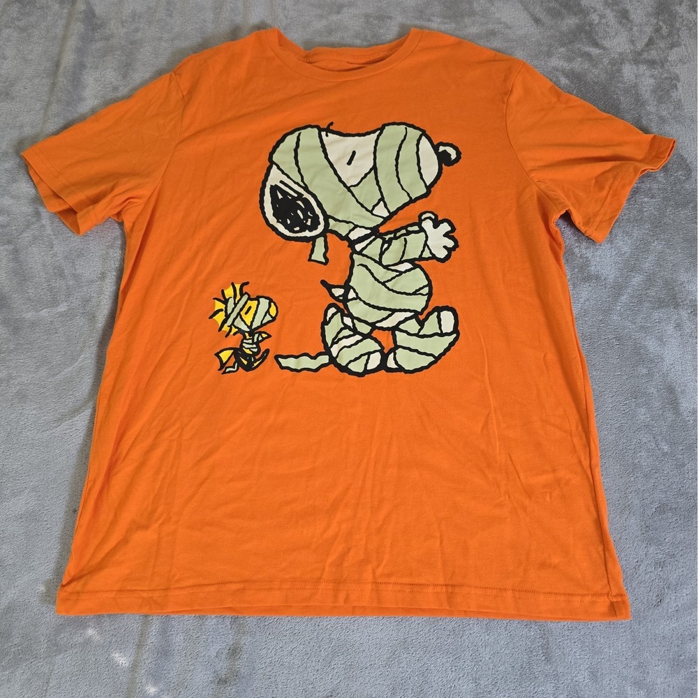 Peanuts Snoopy and Woodstock Halloween Shirt Mens XL Orange Short Sleeve Casual